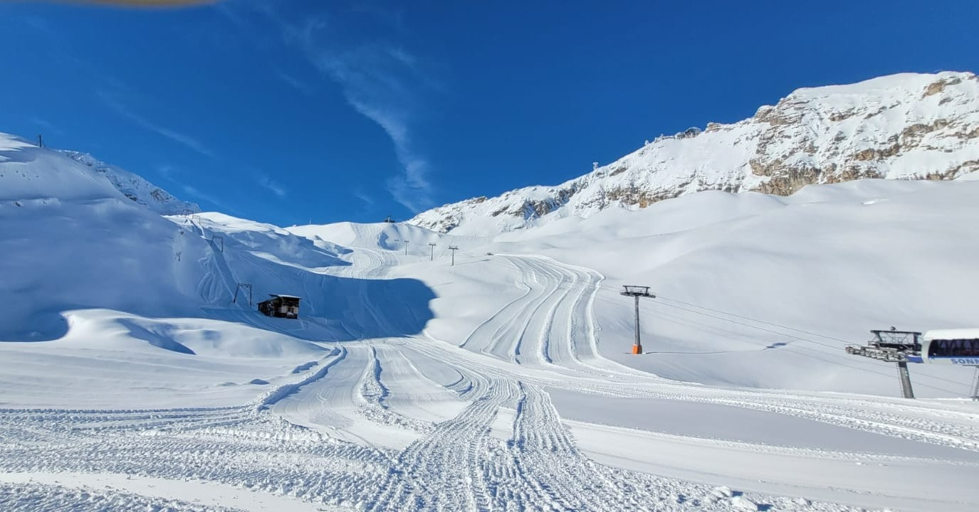 Sinswang in Germany - a ski lift going up the side of a mountain.