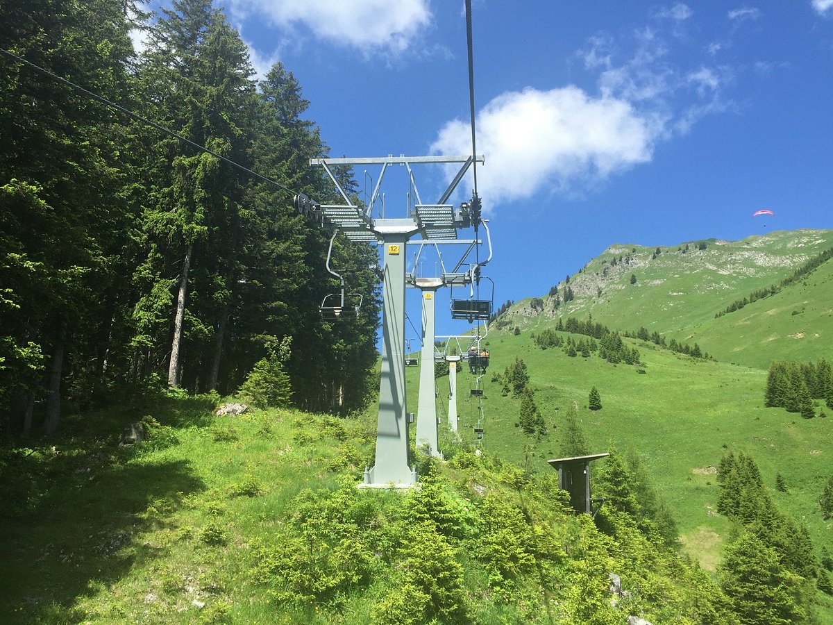 Jöchelspitze – Bach in Austria - a ski lift going up the side of a mountain.