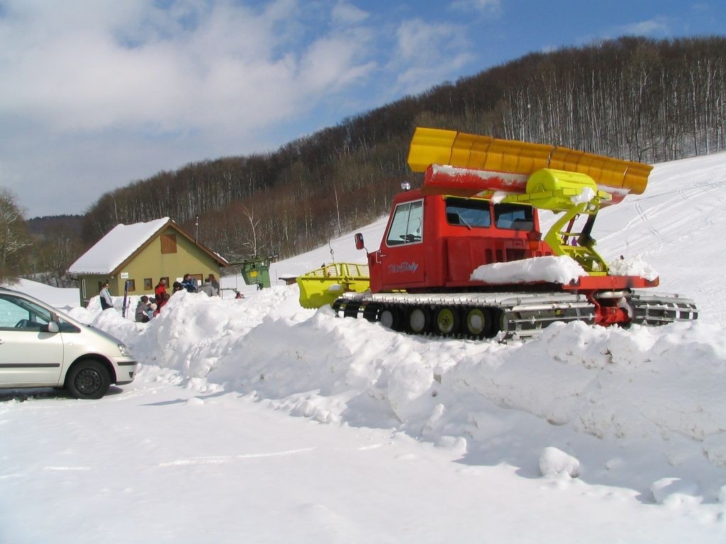 Waldskilift – Schnittlingen in Germany - snow on the ground.