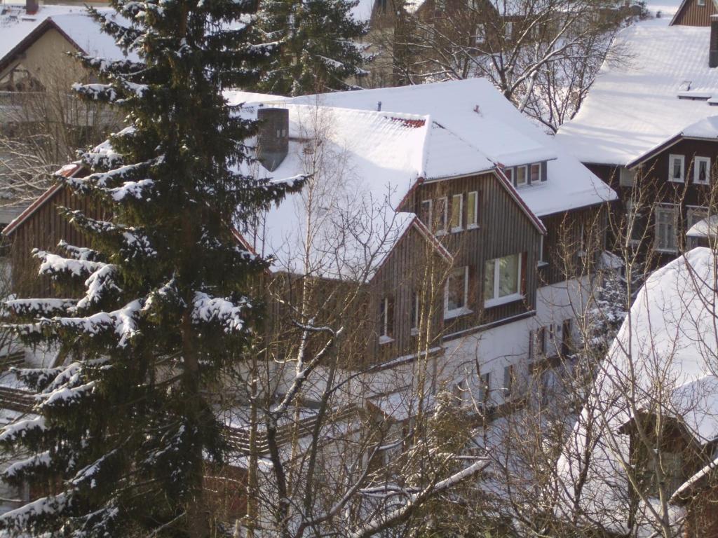 Hasselkopf – Braunlage in Germany - snow on the roof.