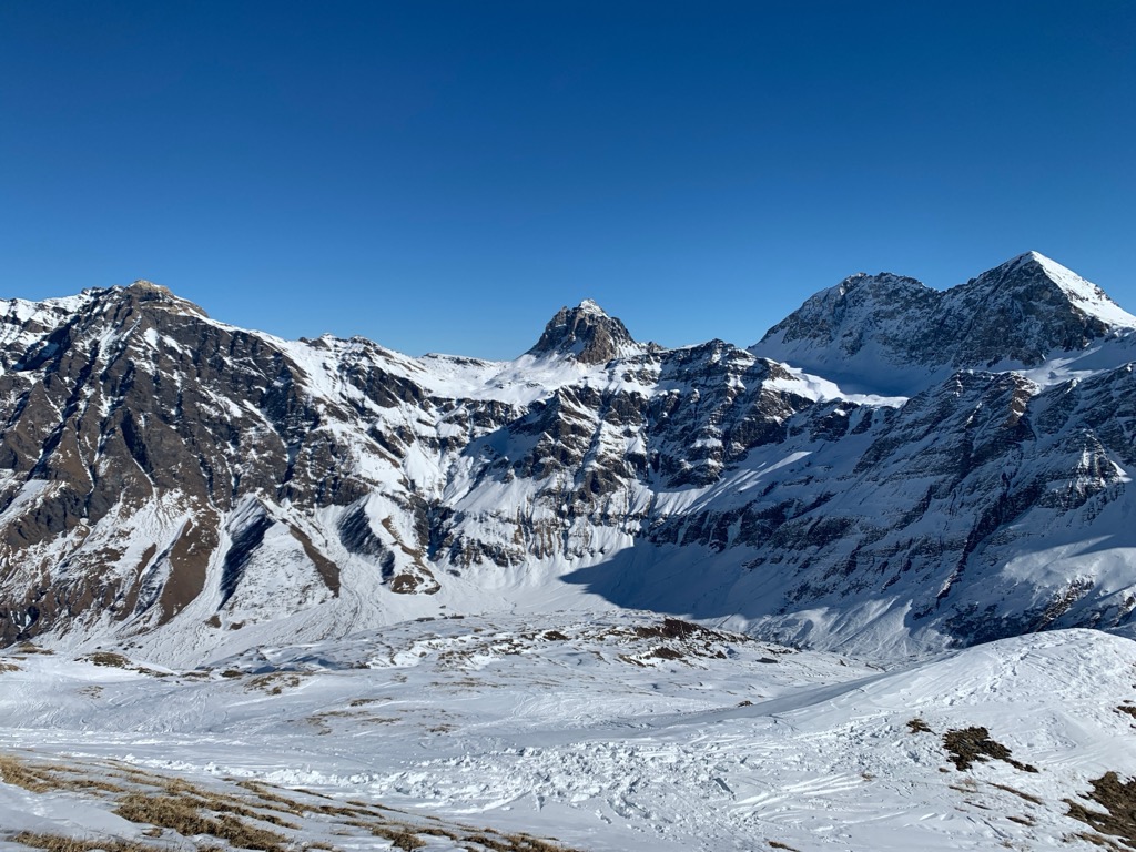 Vals – Dachberg in Switzerland - a snowy mountain range with snow on it.
