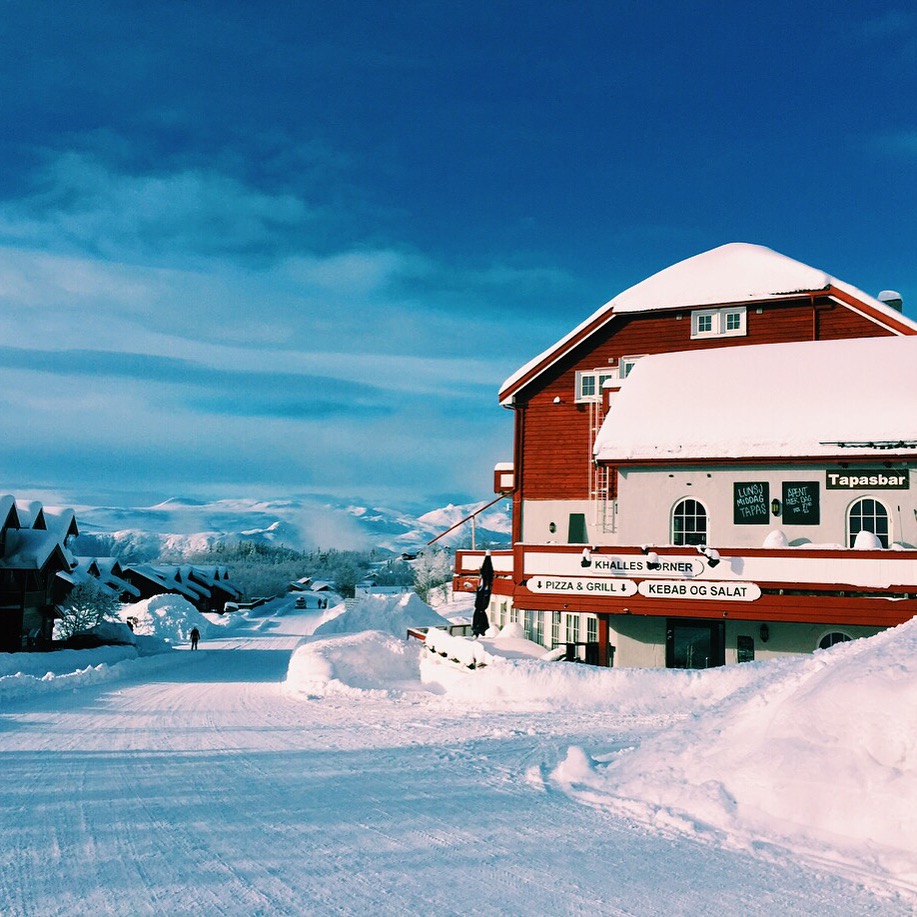 Beitostølen in Norway: a red and white building in the snow.