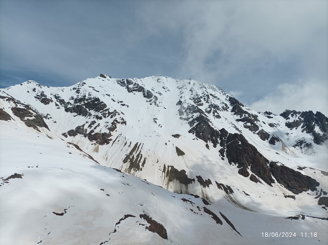 Pejo 3000 in Italy - a snow covered mountain with snow on it.