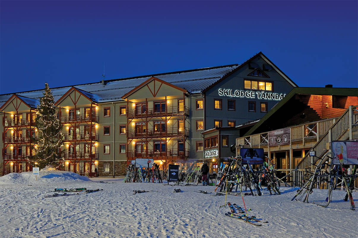 Tänndalen in Sweden: a ski resort at night.