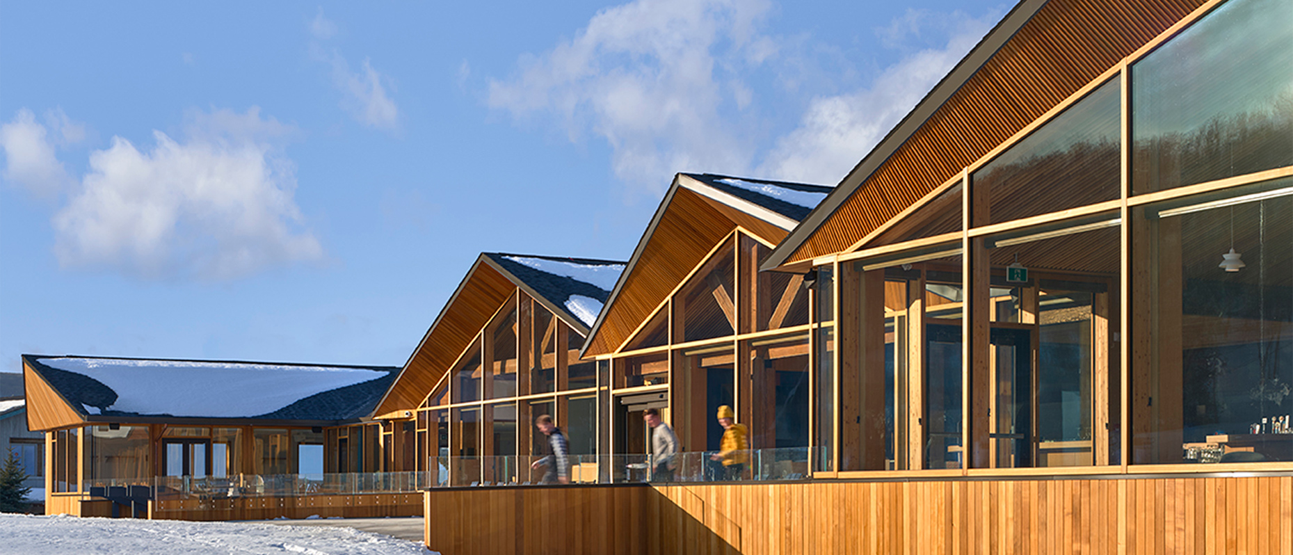 Osler Bluff Ski Club in Canada - snow on the ground.