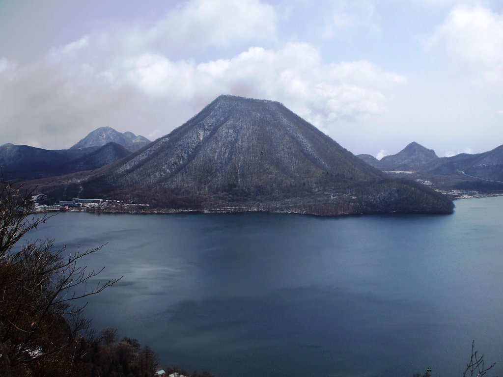 Mount Tanigawa – Tanigawadake Tenjindaira in Japan - a large body of water.