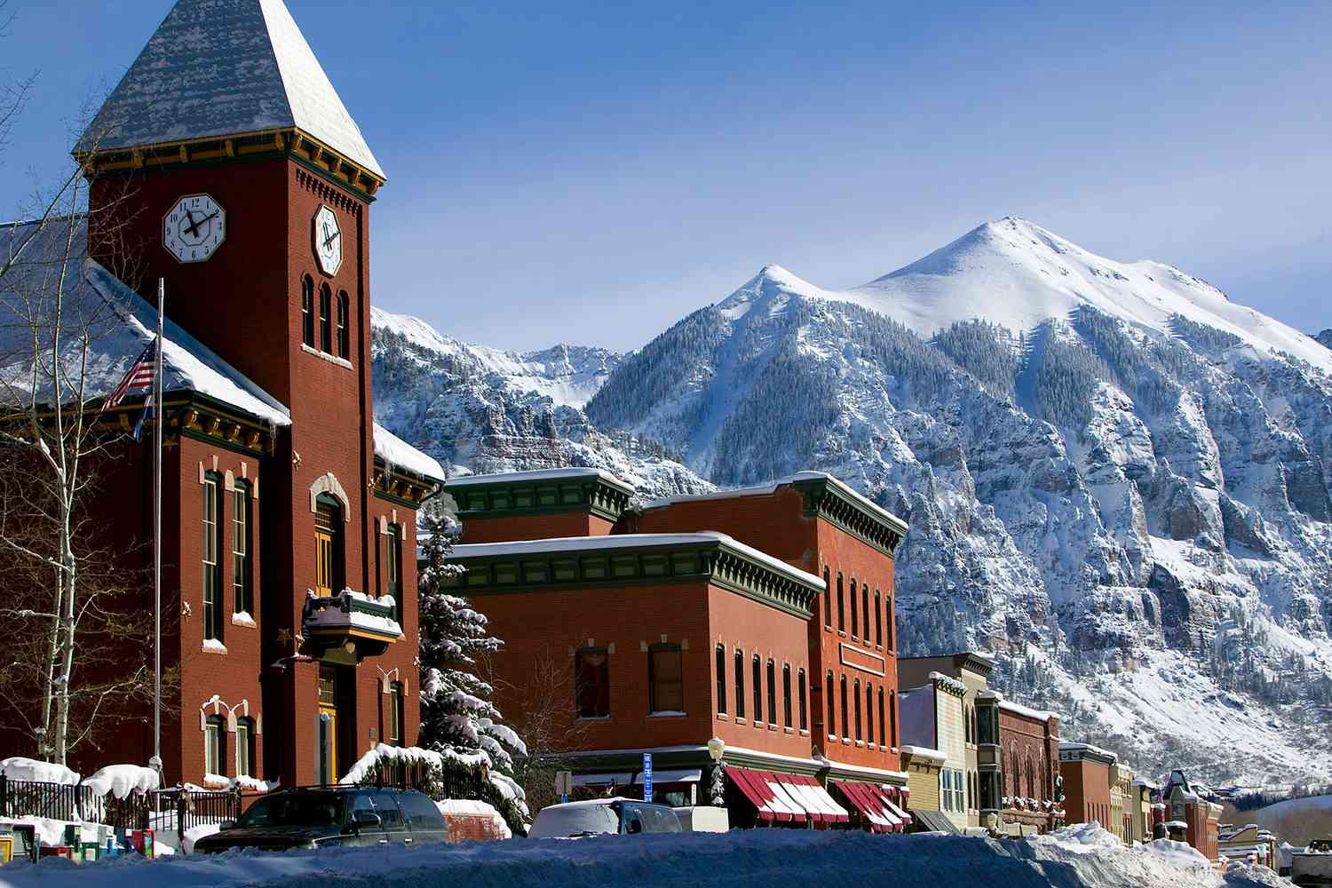 Telluride in USA - snow on the ground.