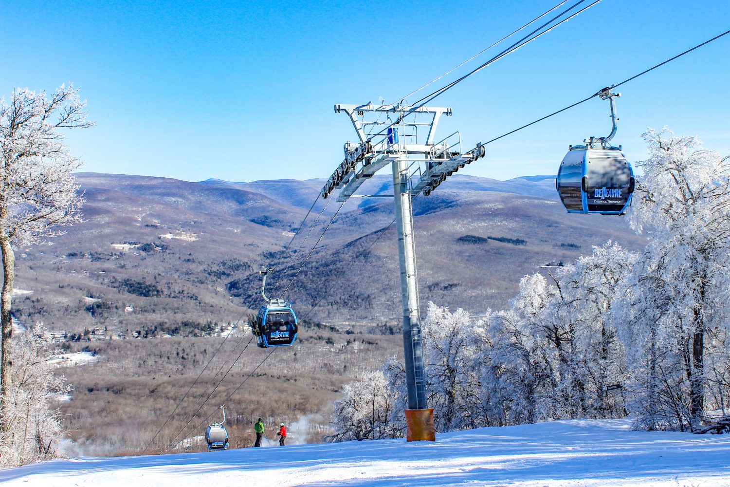 Belleayre Mountain in USA - a ski lift going up the mountain.