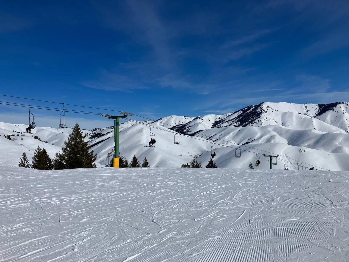 Soldier Mountain in USA - a ski slope with a ski lift in the background.