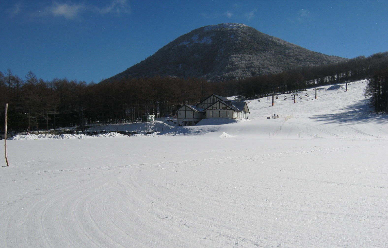 Yunomaru in Japan - the snow is white.